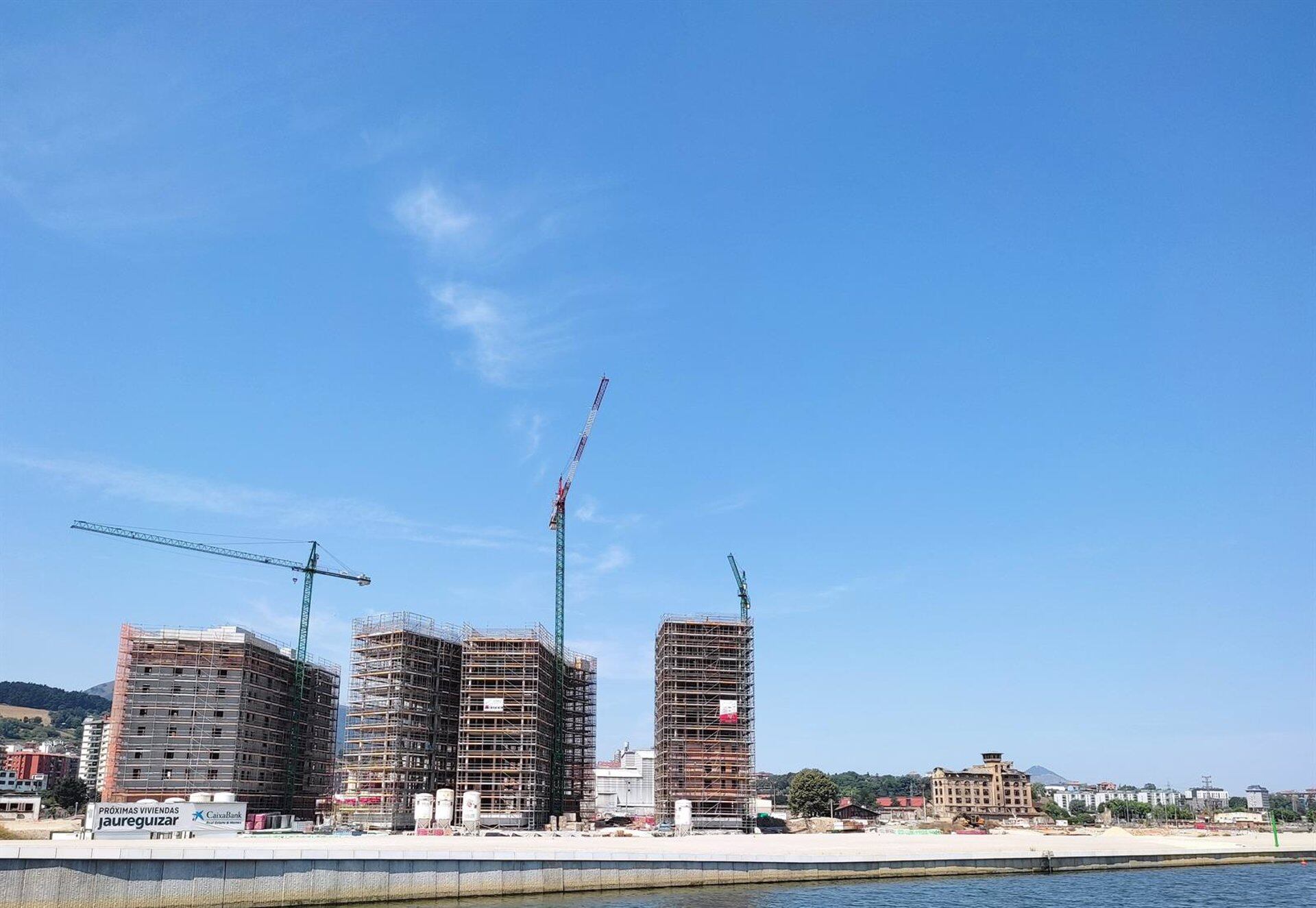 Obras de construcción de viviendas. -