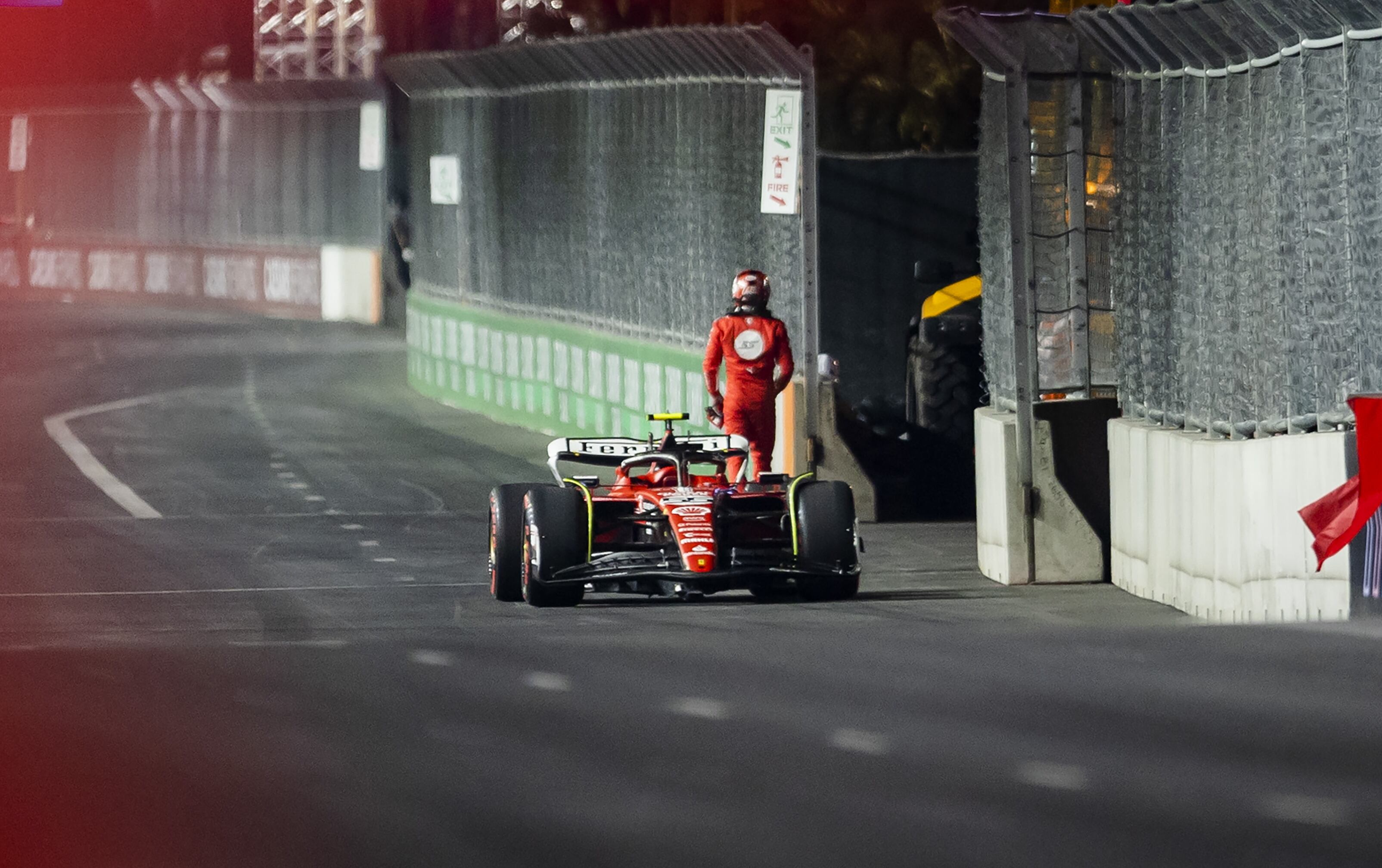 Carlos Sainz no puede continuar en los Libres 1.