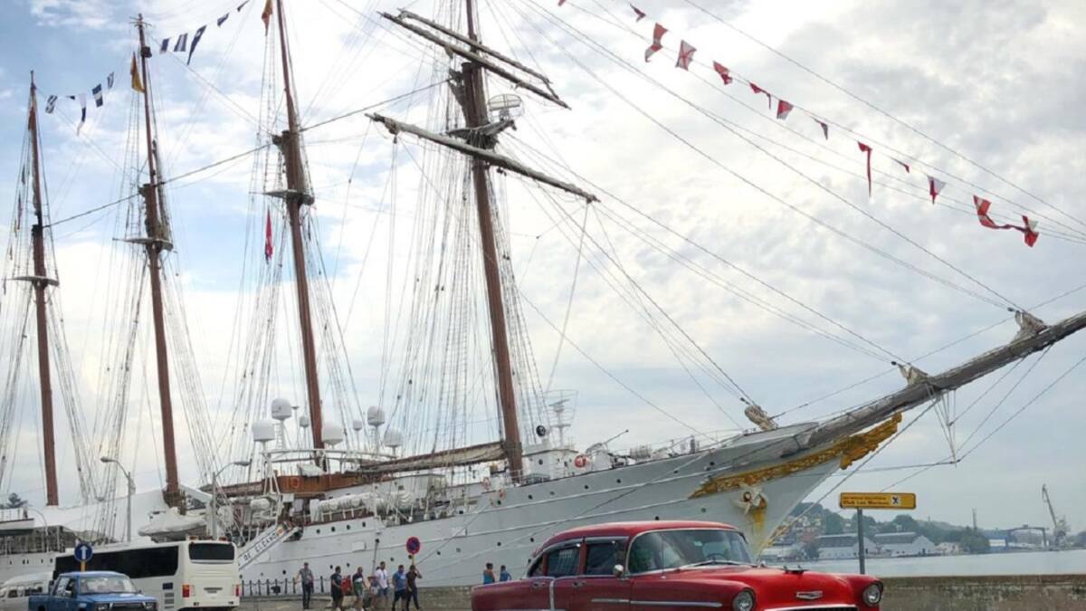 La Habana recibe al Juan Sebastián Elcano