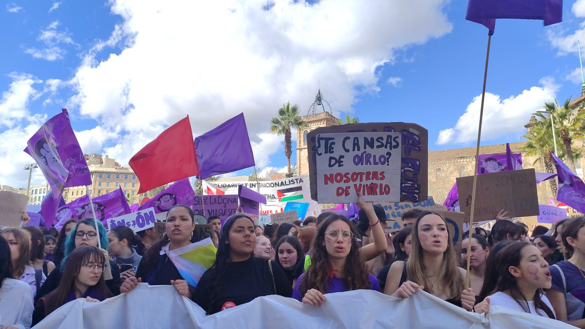 Capçalera de la manifestació del 8M convocada pel sindicat d'estudiants