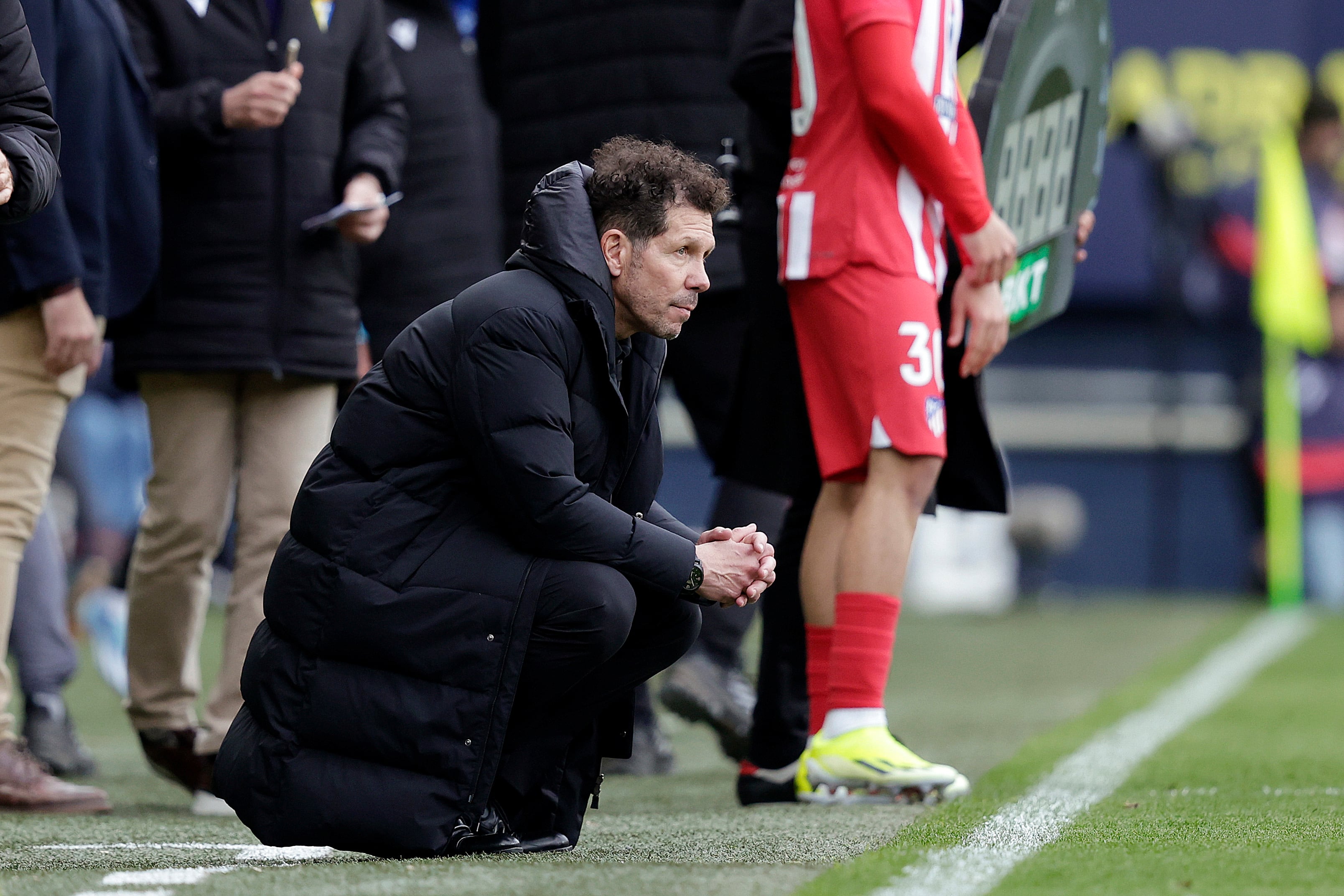 El &#039;Cholo&#039; Simeone durante la derrota ante el Cádiz en LaLiga EA Sports (Photo by David S.Bustamante/Soccrates/Getty Images)