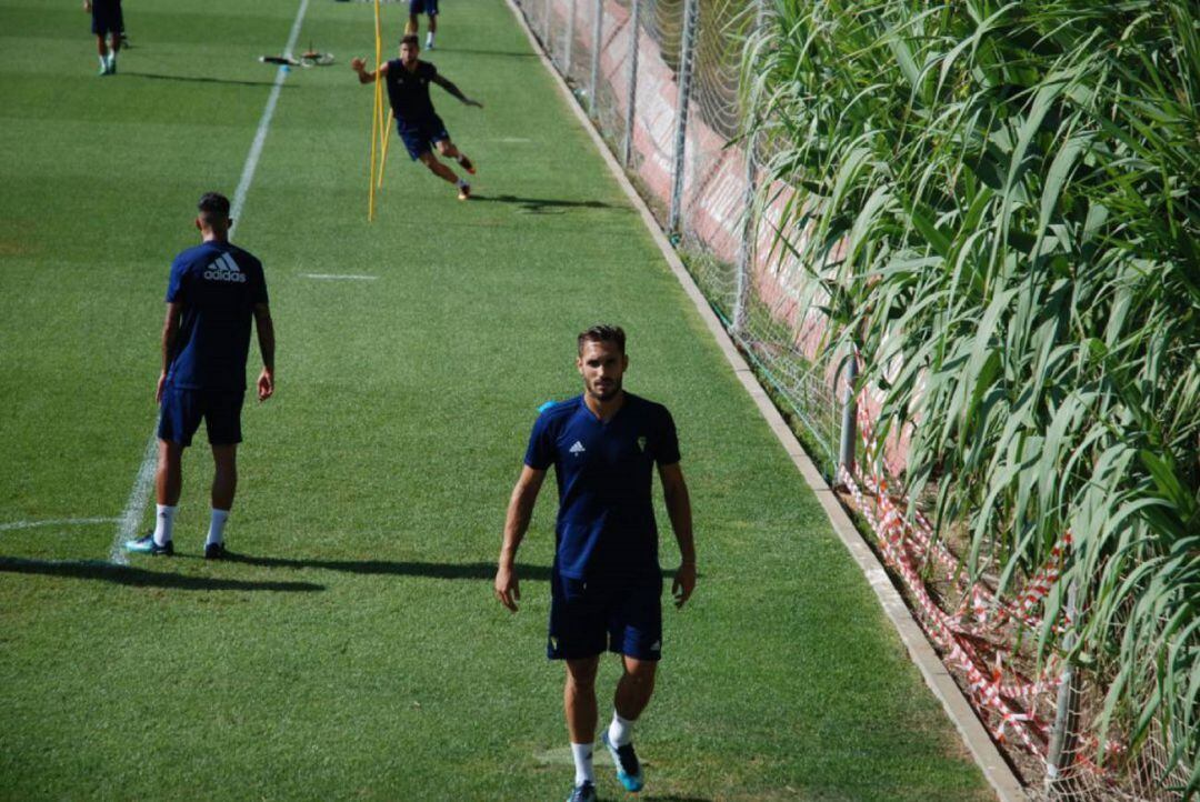 Rober Correa durante un entrenamiento en el Rosal