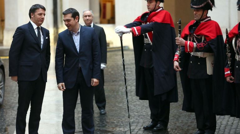 El primer ministro italiano, Matteo Renzi, junto con su homónimo griego, Alexis Tsipras.