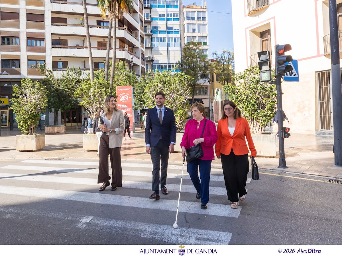 Semáforos con mando a distancia para personas invidentes en Gandia