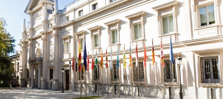 Fachada de la sede del Senado