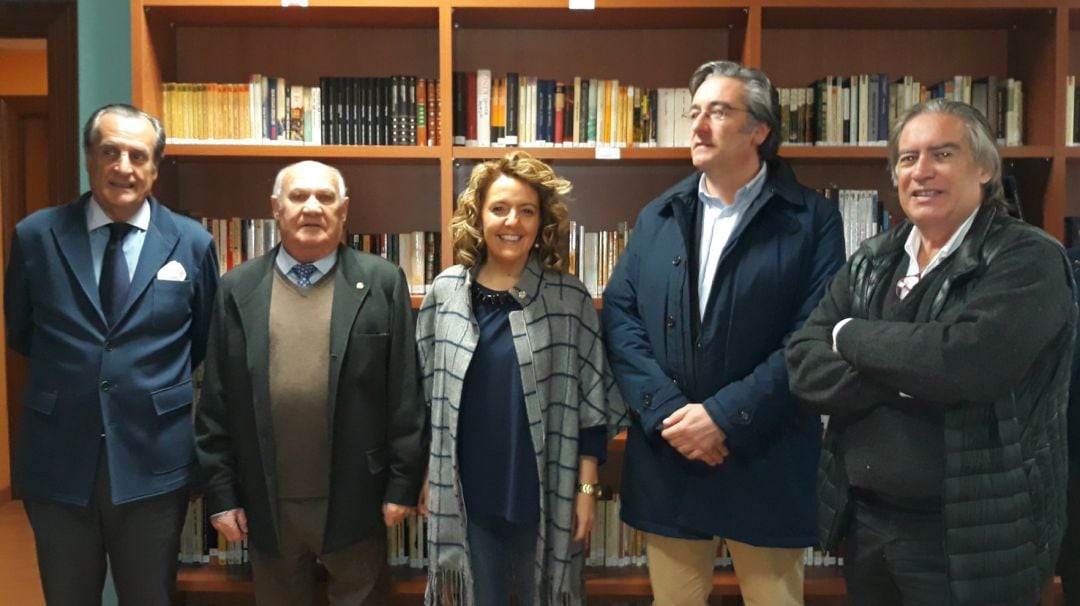 Mallada (PP) durante su visita a la Asociación Gijonesa de la Caridad