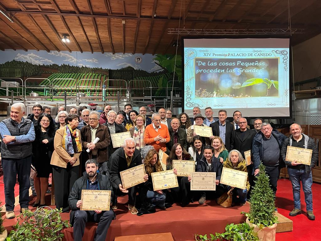 Todos los premiados