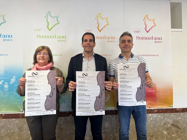 Juste, Gracia y Lleyda en la presentación de Soundmontano