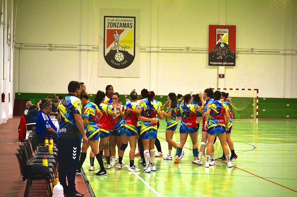 Jugadoras del CB Zonzamas durante el partido.