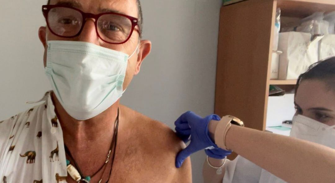 Bautista ha recibido la vacuna este martes