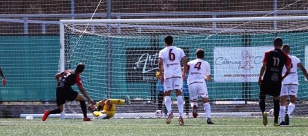 Palatsi detuvo el penalti lanzado por Herrero