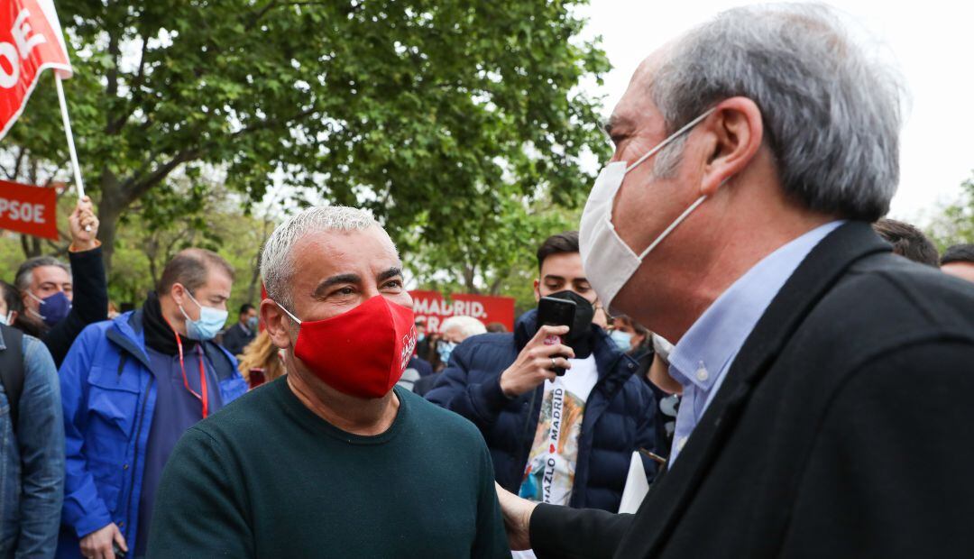 Jorge Javier Vázquez junto a Ángel Gabilondo.