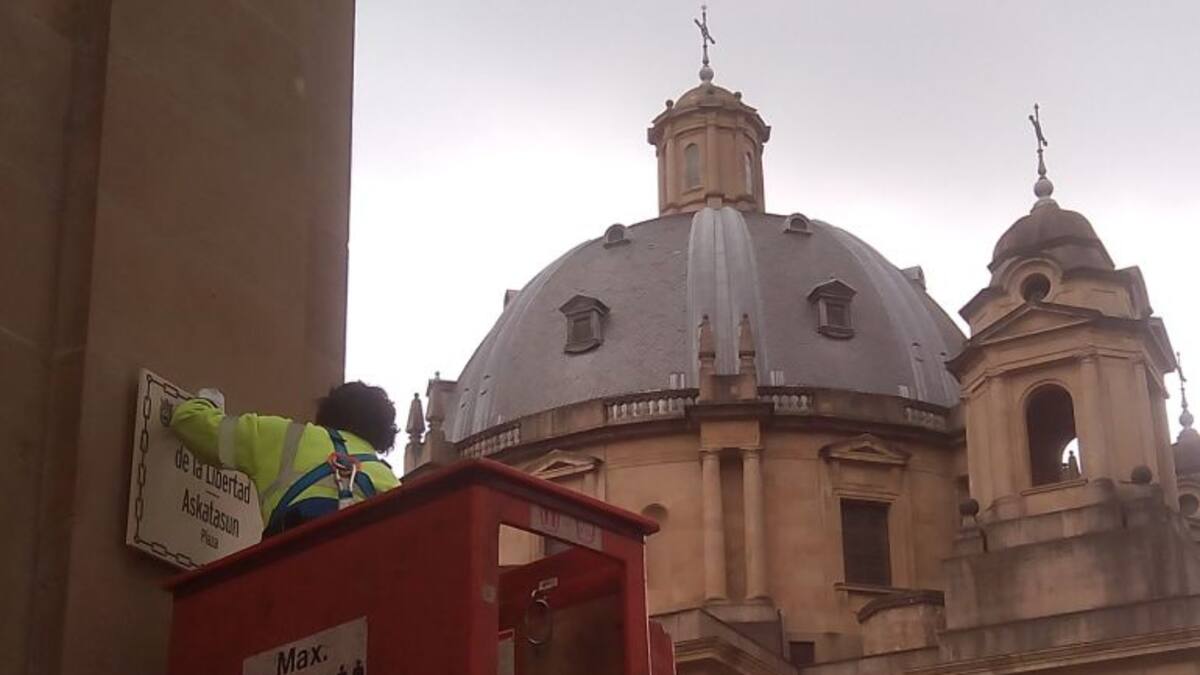 Adiós a la Plaza Conde de Rodezno y hola a la Plaza de la Libertad