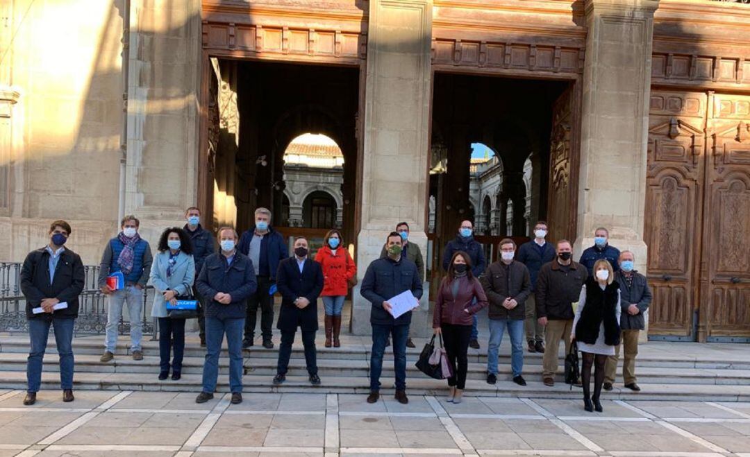 Líderes y alcaldes del PP han denunciado que el Gobierno Nacional &quot;no se tome en serio&quot; a la provincia de Jaén