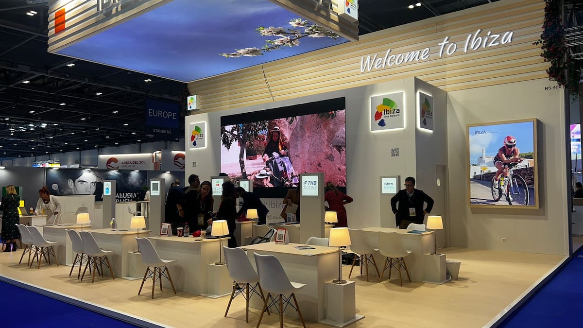 El conseller balear de Turismo dice que no permitirá que "dos noticias aisladas denigren la imagen de Ibiza en Gran Bretaña"