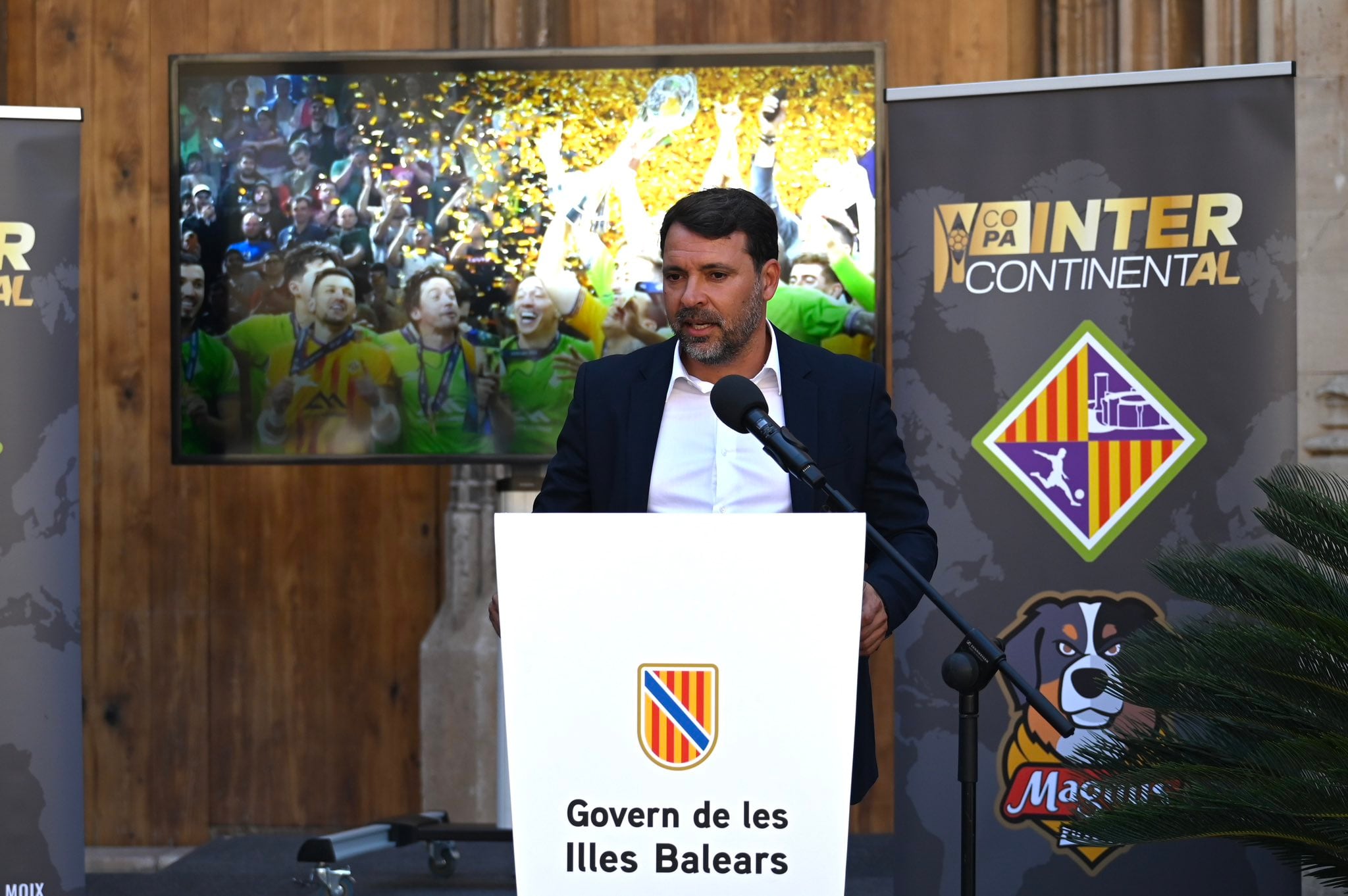 José Tirado en el discurso de la Copa Intercontinental  X: @PalmaFutsal