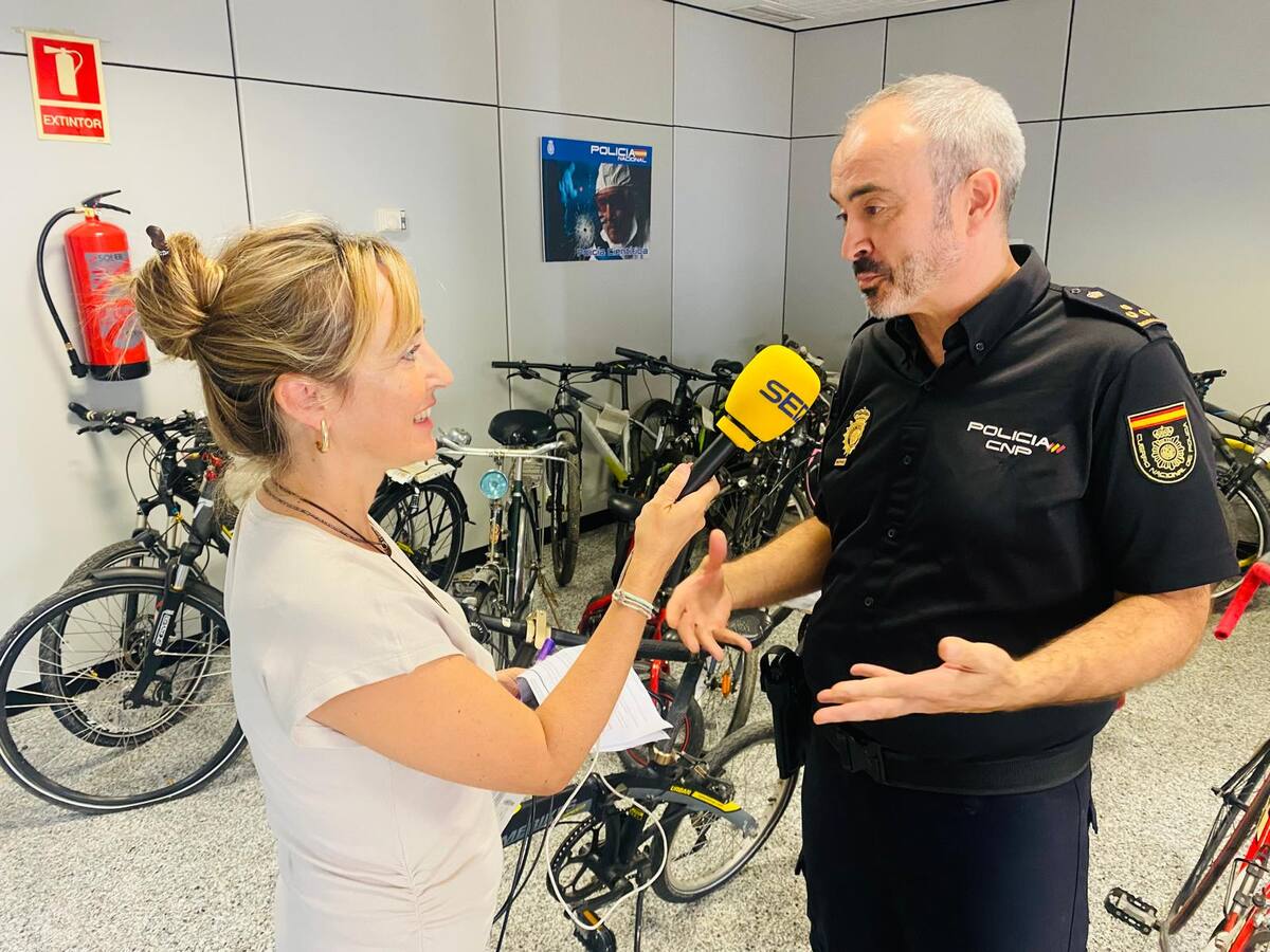 La Policía Nacional organiza una exposición de bicicletas robadas en València para localizar a sus propietarios