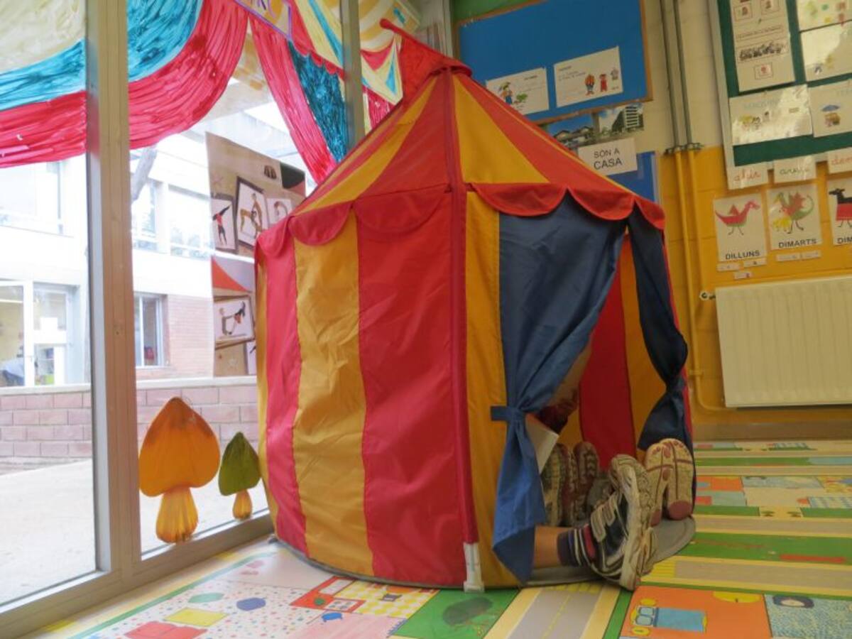 Trapezistes, malabaristes i mags a les aules d'educació infantil