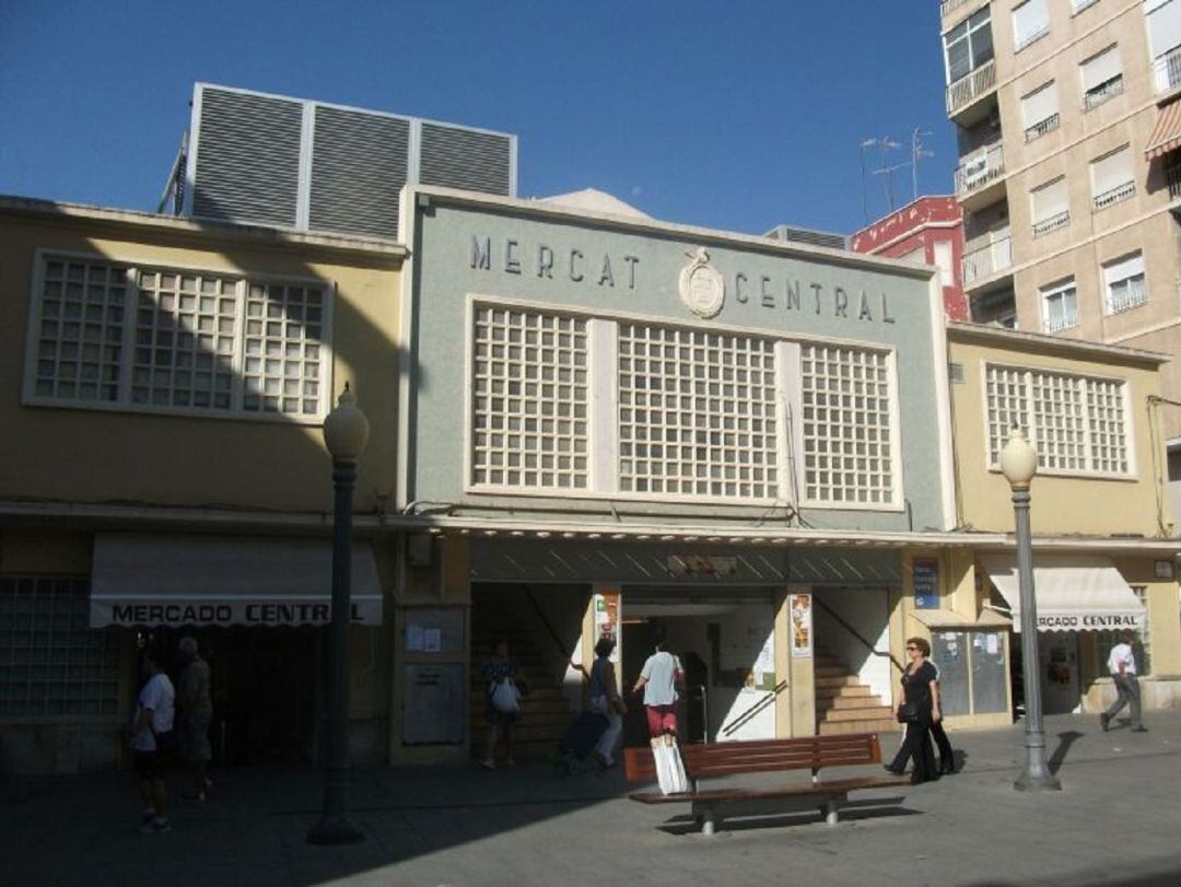 Zona en la que ha aparecido bajo el suelo el refugio del Mercado Central