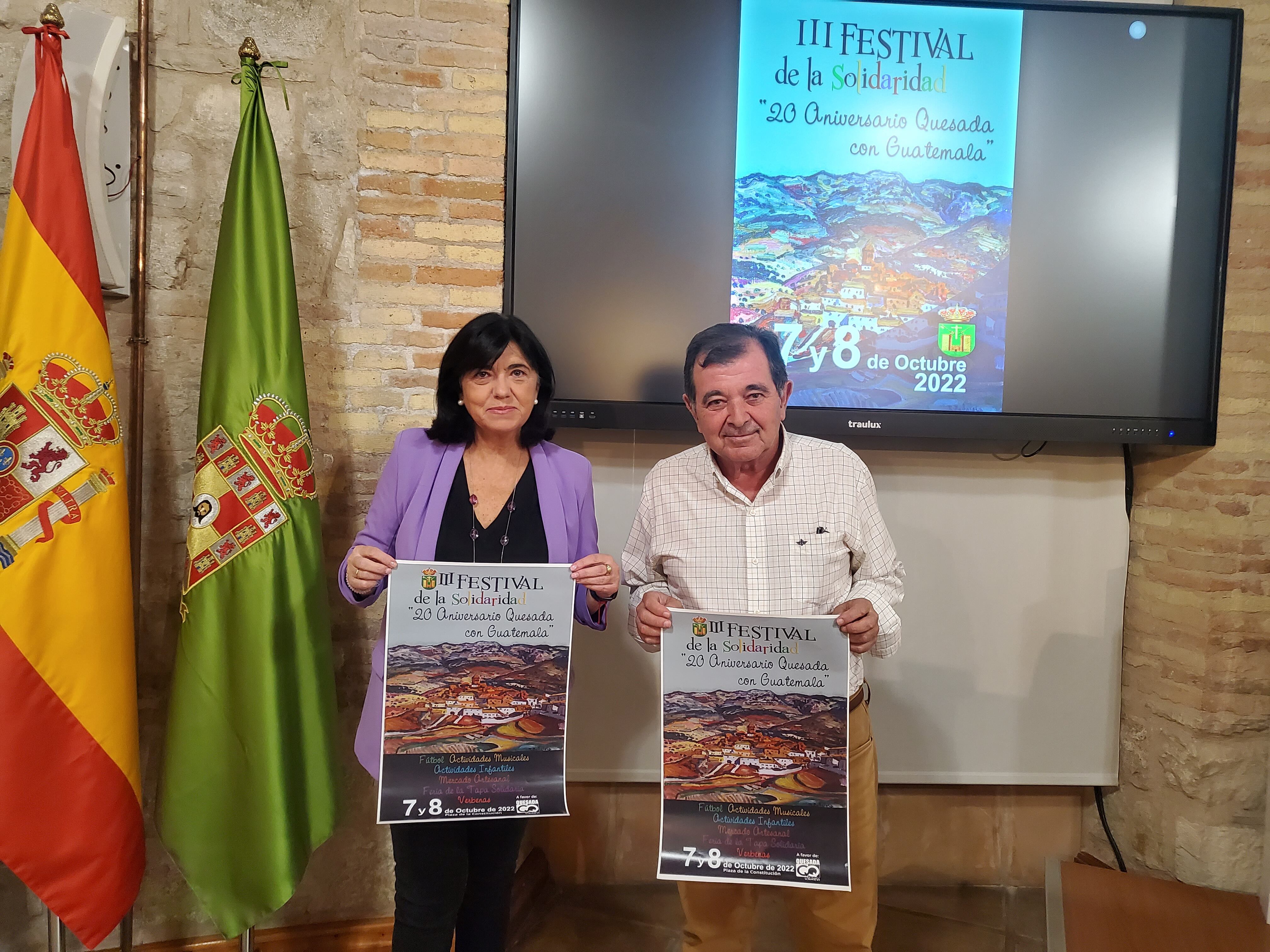 Francisca Medina posa junto a Basilio Dueñas.