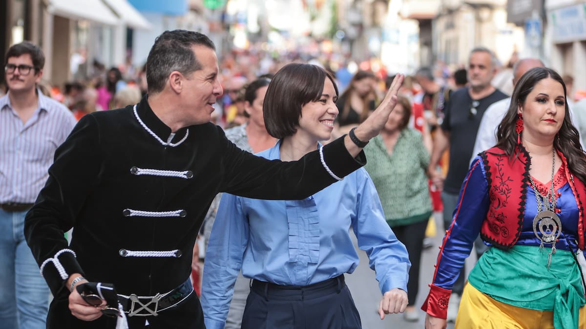 Diana Morant: "El Gobierno de España apoyará que los Moros y Cristianos de Elda sean Fiestas de Interés Turístico Internacional"