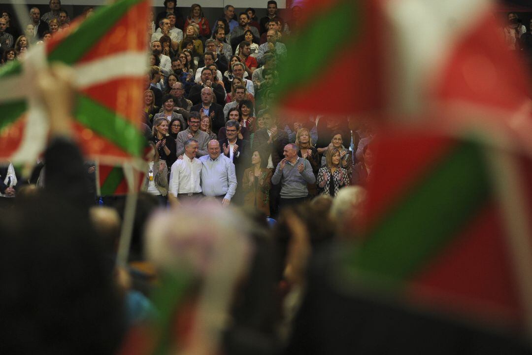 Urkullu y Ortuzar han presidido el acto de apertura de la campaña jeltzale