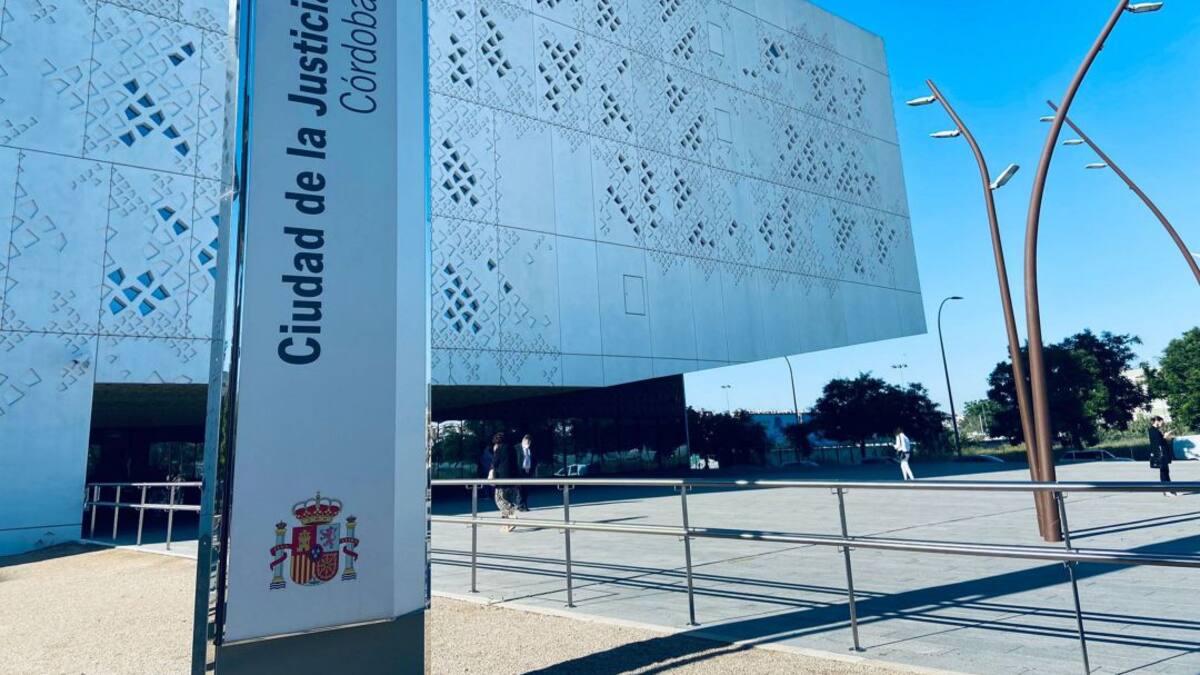 El acusado de una agresión sexual a una menor en Fuente Palmera acepta dos años de cárcel para evitar entrar en prisión