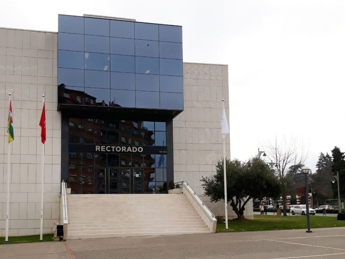 La UR prioriza las clases presenciales el próximo curso