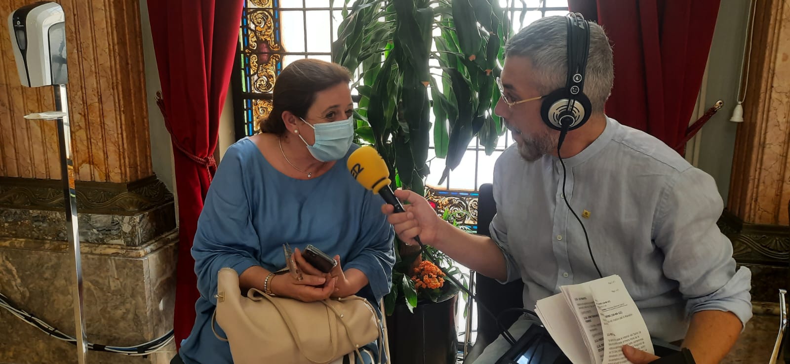 Toñi Gómez, responsable de Comunicación del Centro de Hemodonación, durante la emisión de Hoy por hoy Murcia