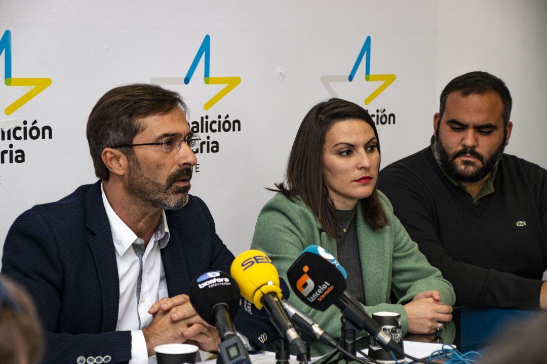 Pedro San Ginés, Migdalia Machín y Samuel Martín, consejeros de CC-PNC en el Cabildo de Lanzarote.