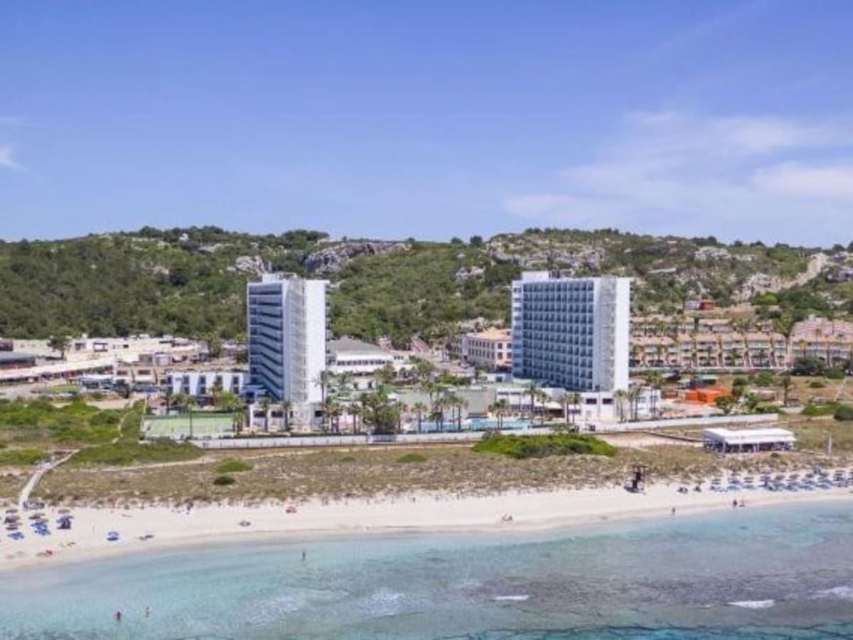 El maldecap dels empresaris hotelers: contractar personal de fora