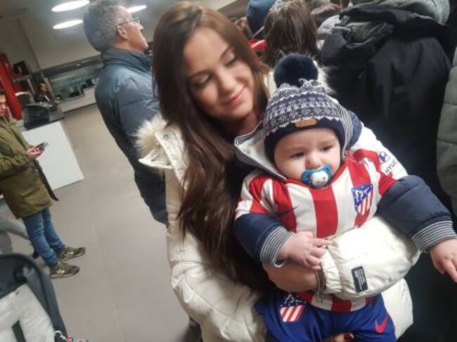 El pequeño Hugo, rojiblanco desde la cuna