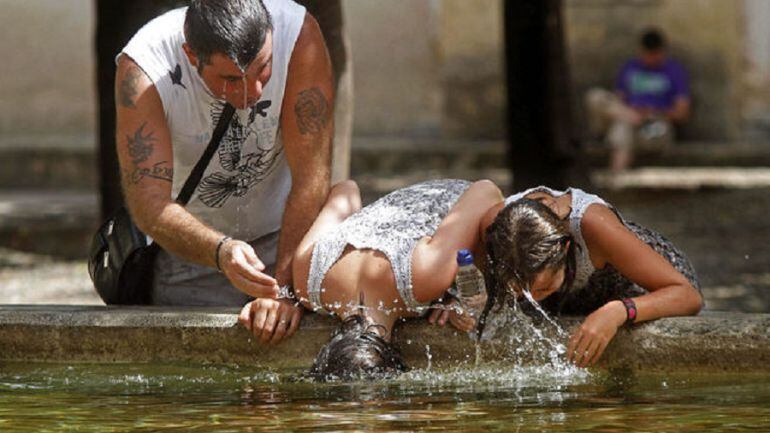 Sevilla afronta un verano más caluroso de la normal