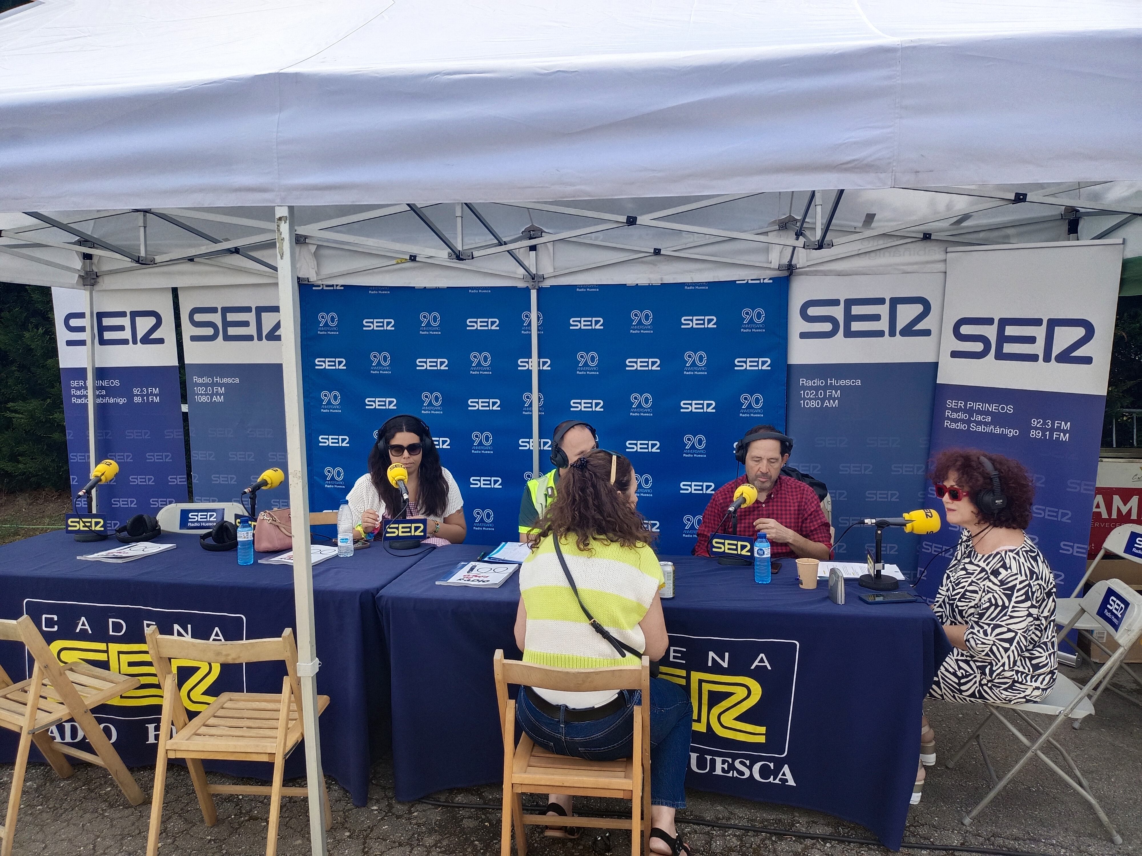 Estudio móvil de SER Pirineos, en directo desde Pirenarium