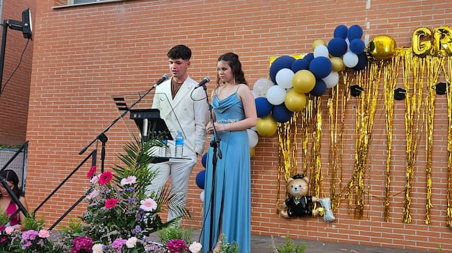 Manuel Blanco y Elena Hidalgo, representantes del grupo de 4º ESO B