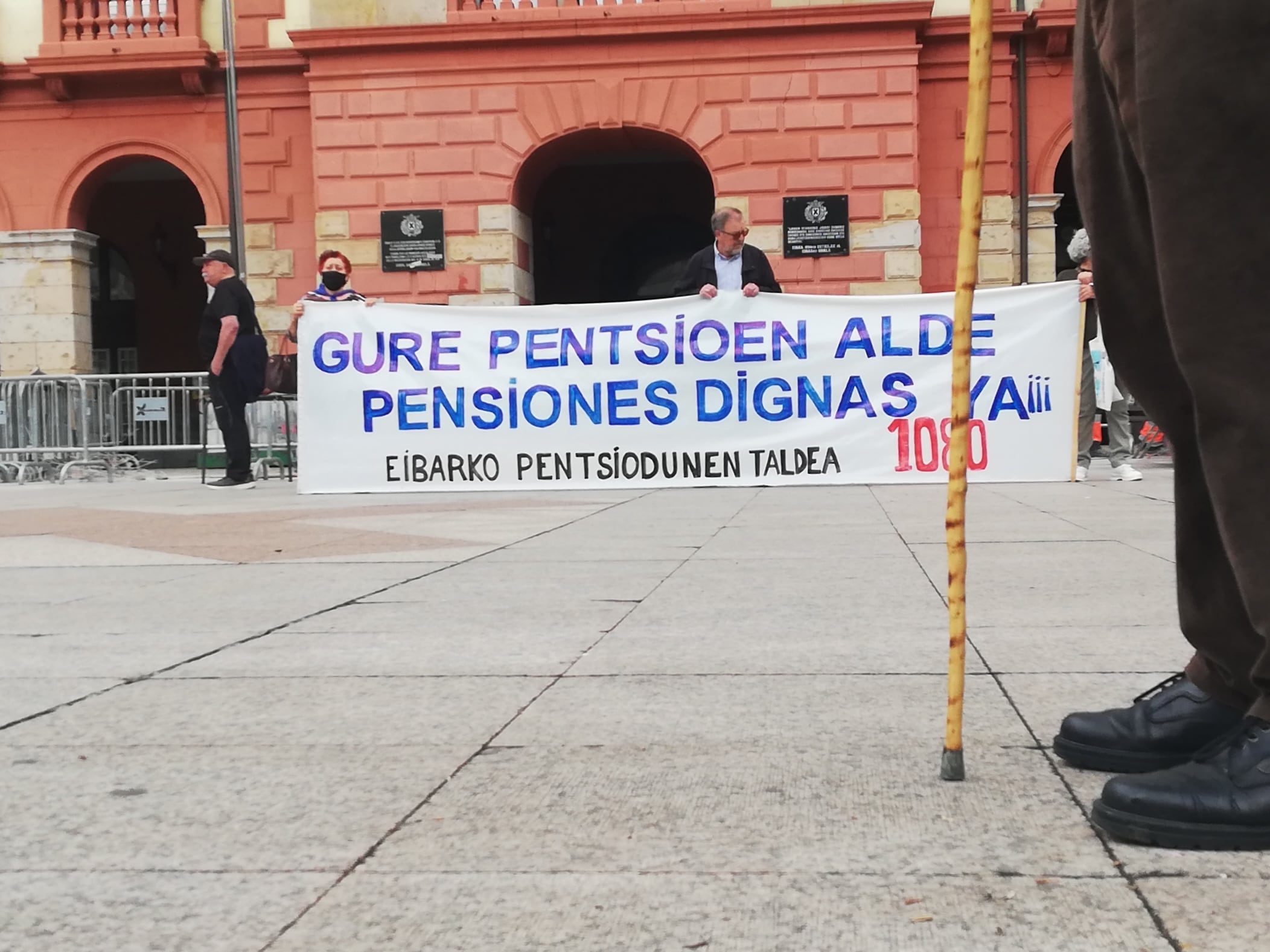 Además de unas pensiones dignas, reclaman una mejor atención para las personas mayores en las entidades bancarias