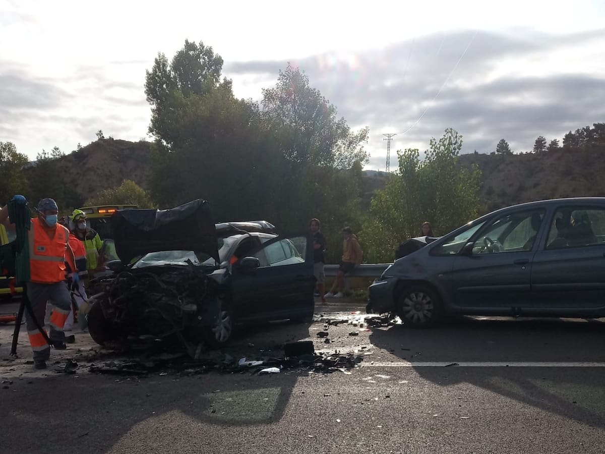 Diez heridos en un accidente de tráfico en Hostal de Ipiés