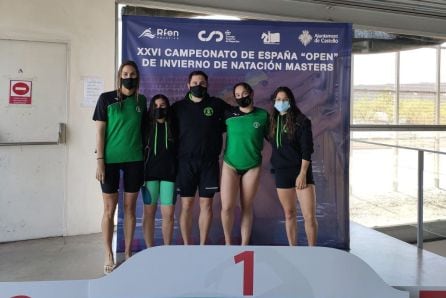 Nadadores del NIE Gandia en el nacional máster