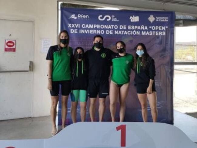 Nadadores del NIE Gandia en el nacional máster