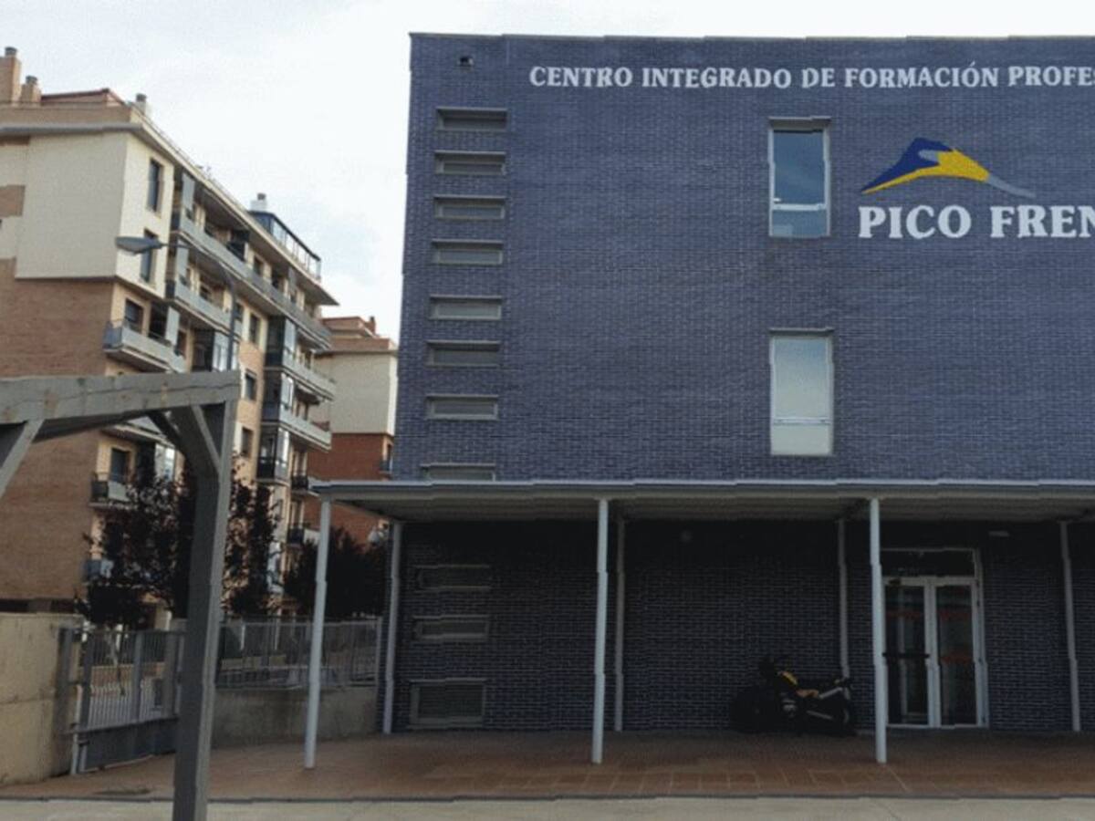 Ocho alumnos cursan en el Pico Frentes la FP Dual