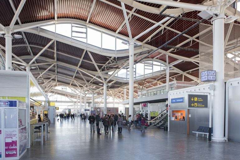 Imagen del interior del aeropuerto de Zaragoza