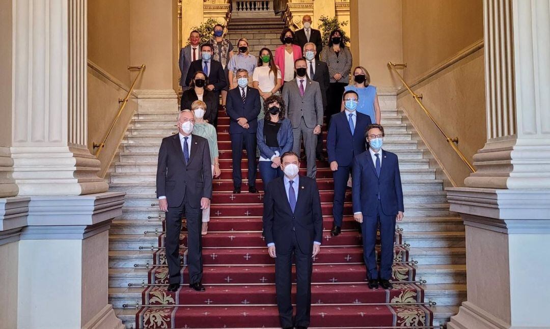 Los consejeros autonómicos de Agricultura, junto al ministro de Agricultura, Pesca y Alimentación, Luis Planas, momentos previos a la celebración de la Conferencia Sectorial de la Política Agraria Común