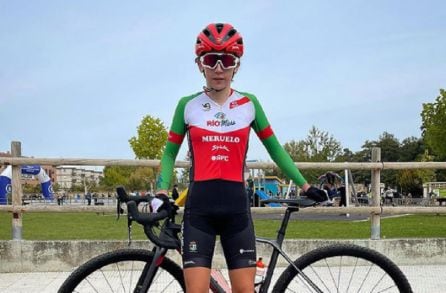 María Cabañas, campeona de España Cadete, con los colores de su nuevo equipo, Meruelo.