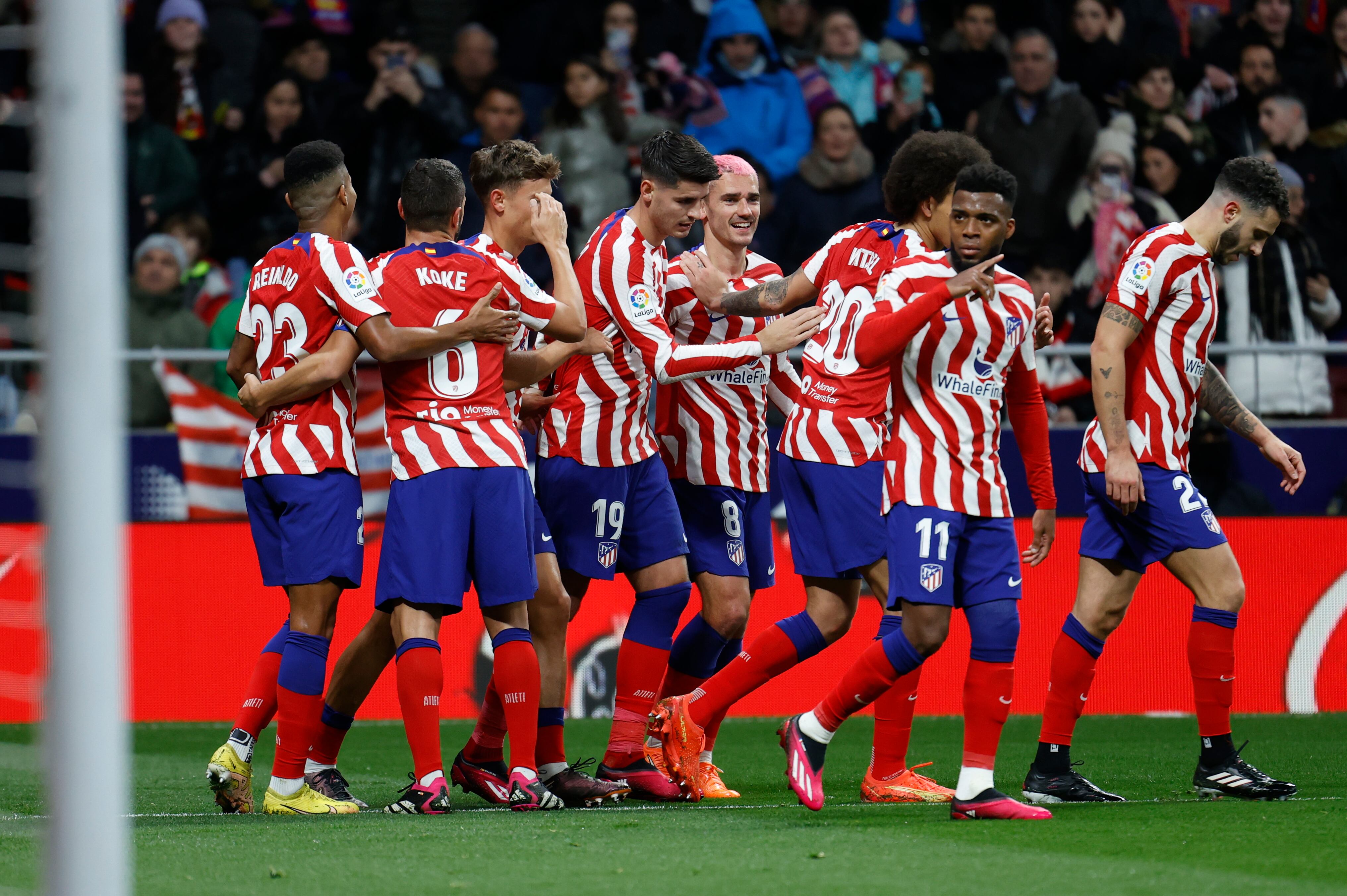 Los jugadores del Atlético de Madrid celebran el tercer gol ante el Valladolid