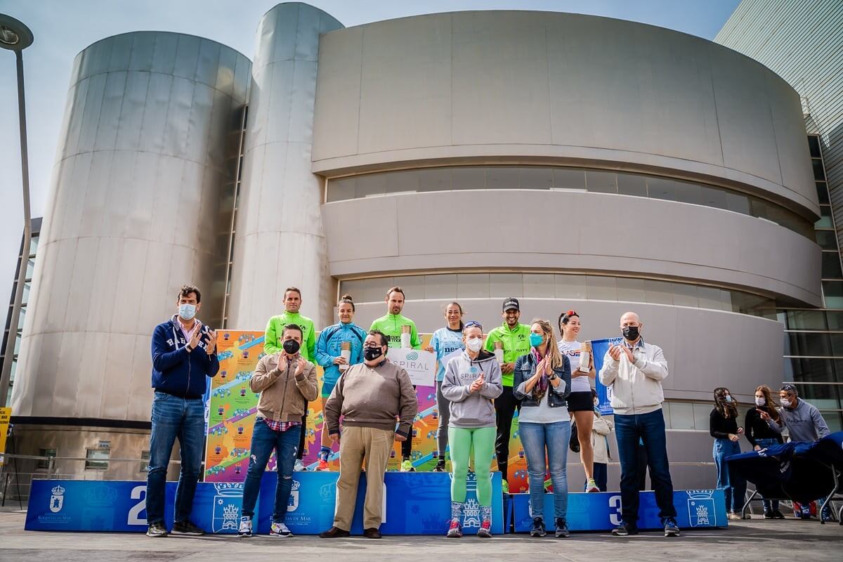 El podio final con el concejal José Juan Rubí entregando los premios.