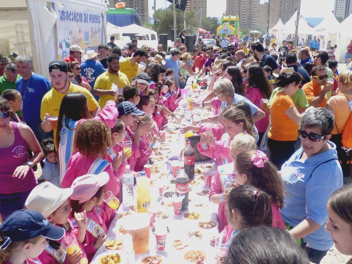 Las peñas de Benidorm calientan motores para una Acampada de récord