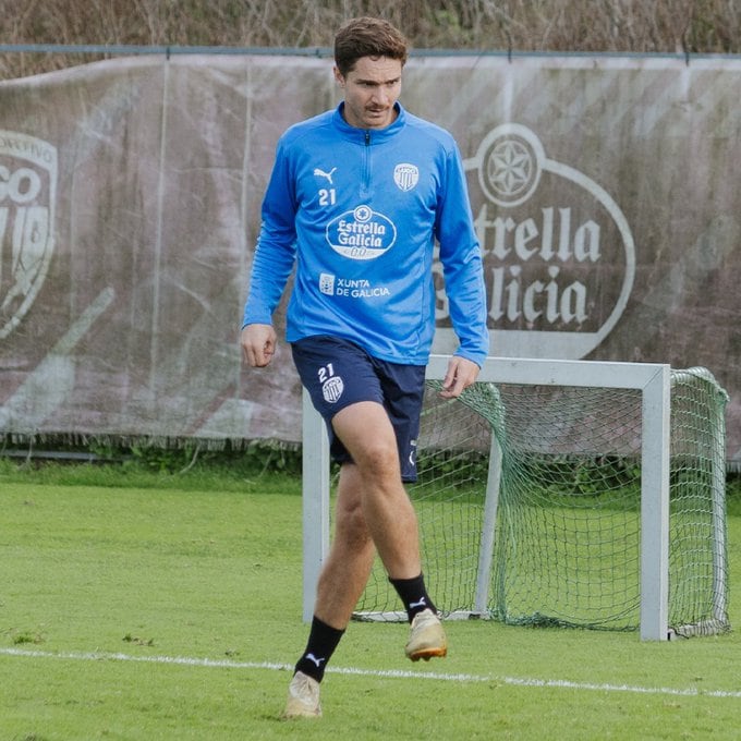 Jon Cebeiro durante un entrenamiento en O Ceao