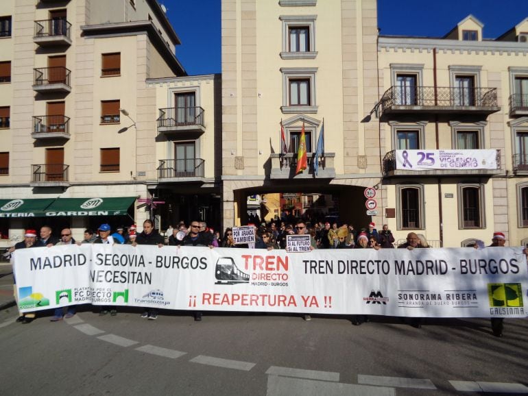 Imagen de archivo de una de las manifestaciones convocadas por la Plataforma por el Tren Directo