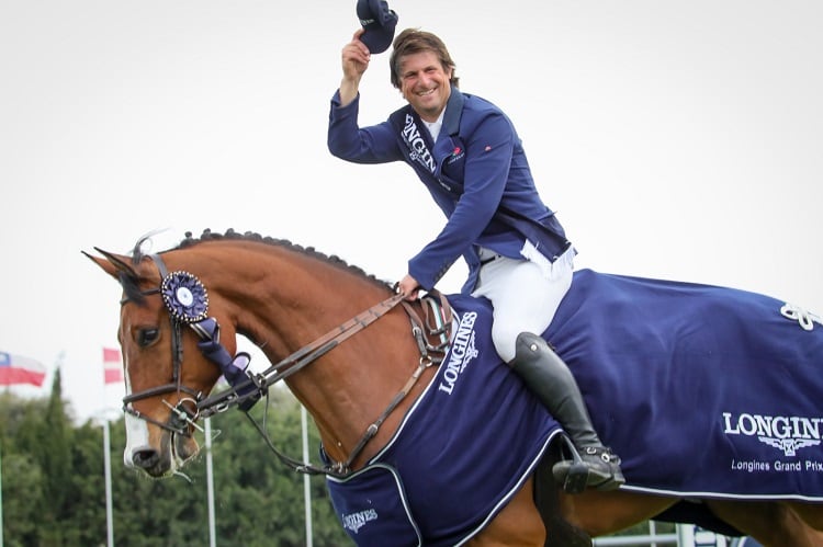 El segoviano Enrique Camiruaga vence en el Gran Premio Longines Invitational