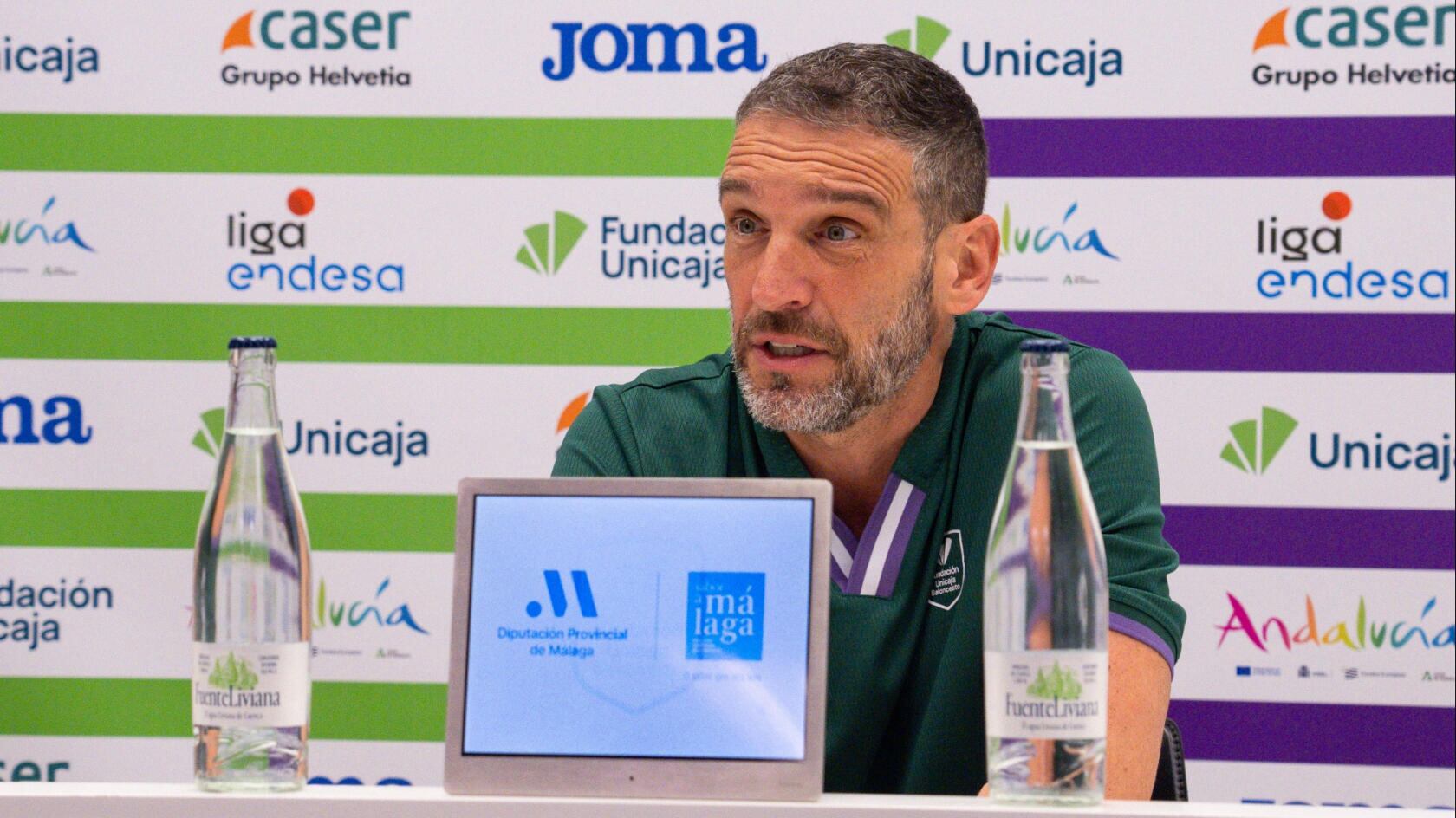 Ibon Navarro, en su comparecencia en la sala de prensa del Martín Carpena